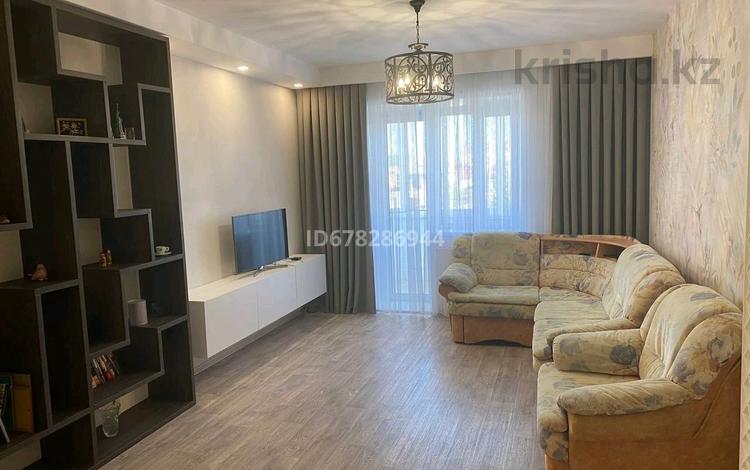 4-комнатная квартира · 103 м² · 3/3 этаж, мкр Городской Аэропорт, Алтын арка 19 за 40 млн 〒 в Караганде, Казыбек би р-н — фото 2