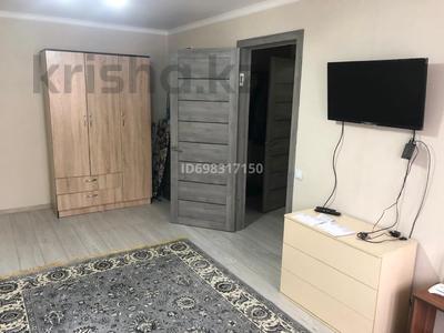 1-комнатная квартира, 29 м², 2/3 этаж помесячно, Огарева 2в за 230 000 〒 в Алматы, Турксибский р-н