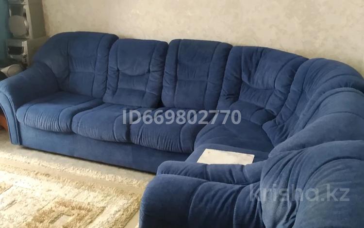 4 комнаты · 15 м² · 4 этаж, проспект Нурсултана Назарбаева 203 — Революции за 70 000 ₸ в Уральске — фото 2