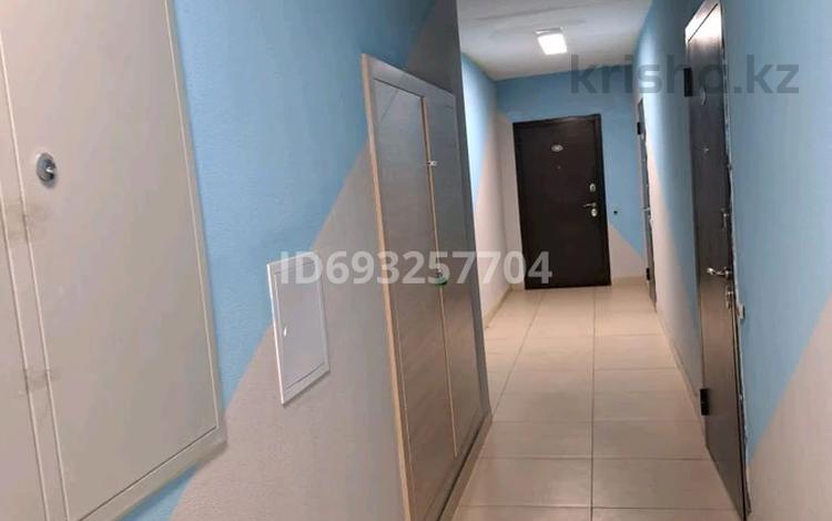 1-комнатная квартира, 36 м², 1/9 этаж помесячно, А-108 20 за 120 000 〒 в Астане, Алматы р-н — фото 3
