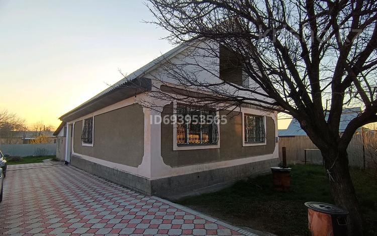 Отдельный дом • 5 комнат • 110 м² • 12 сот., Конаева 10 за 40 млн 〒 в Алматы — фото 2