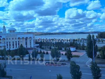 2-бөлмелі пәтер · 60 м² · 4/5 қабат, Назарбаева 11В, бағасы: 220 000 ₸ в Кокшетау
