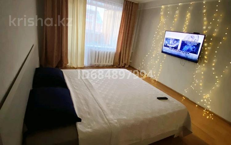 3-комнатная квартира, 65 м² посуточно, Гагарина 14 за 17 000 〒 в Костанае — фото 2