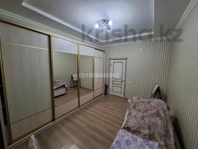 2-бөлмелі пәтер · 72 м² · 2/4 қабат, 17-й микрорайон, улица Еримбетова 27, бағасы: 34 млн ₸ в Шымкенте, Аль-Фарабийский р-н