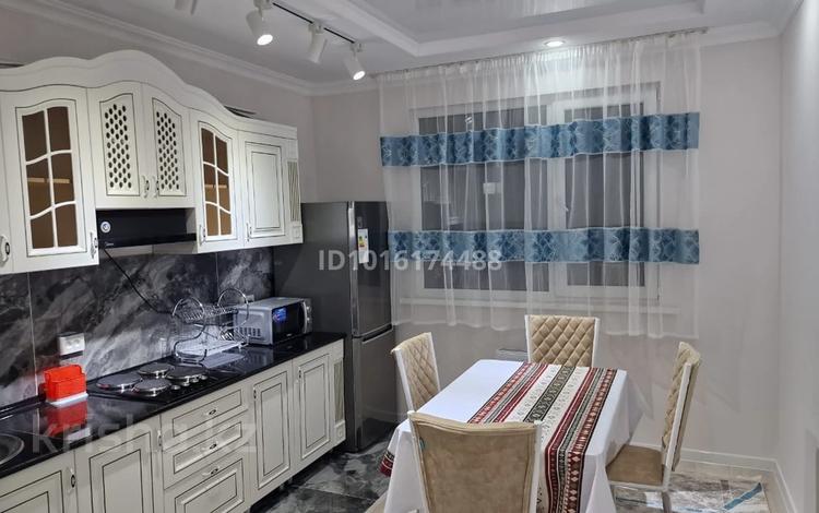 3-комнатная квартира · 80 м² · 8/9 этаж, мкр Шымсити 1280/2 — улица Туркия за 250 000 ₸ в Шымкенте, Абайский р-н — фото 2