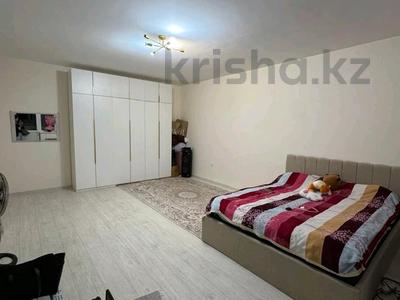 3-бөлмелі пәтер · 114 м² · 4/17 қабат, Жандосова, бағасы: 69.9 млн ₸ в Алматы, Ауэзовский р-н