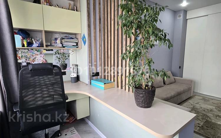 3-комнатная квартира · 76 м² · 11/13 этаж, мкр Тастак-2, Варламова 1/3 — Карасай батыр за 459 000 ₸ в Алматы, Алмалинский р-н — фото 2