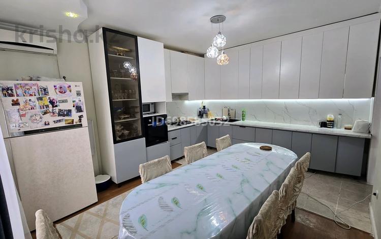 Жеке үй · 6 бөлме · 260 м² · 12 жүзд., Өркен ш/а., Балуан Шолақ 19, бағасы: 38 млн ₸ в Атырау, мкр Оркен — фото 5
