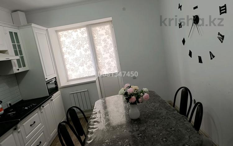 2-комнатная квартира · 69 м² · 3/9 этаж, мкр. Алтын орда, Мкр. Батыс-2 — Клиники Дару за 15 000 〒 в Актобе — фото 11