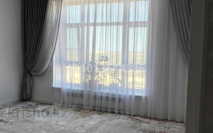 Жеке үй · 4 бөлме · 120 м² · 180 жүзд., 41-й мкр 22 — Актау каласы 41 микр 2- этаж уй сатылады жана микр орналаскан жери жаксы ауыстыру карастырамыз Астана каласына уй таза жаксы, бағасы: 55 млн ₸ — фото 2