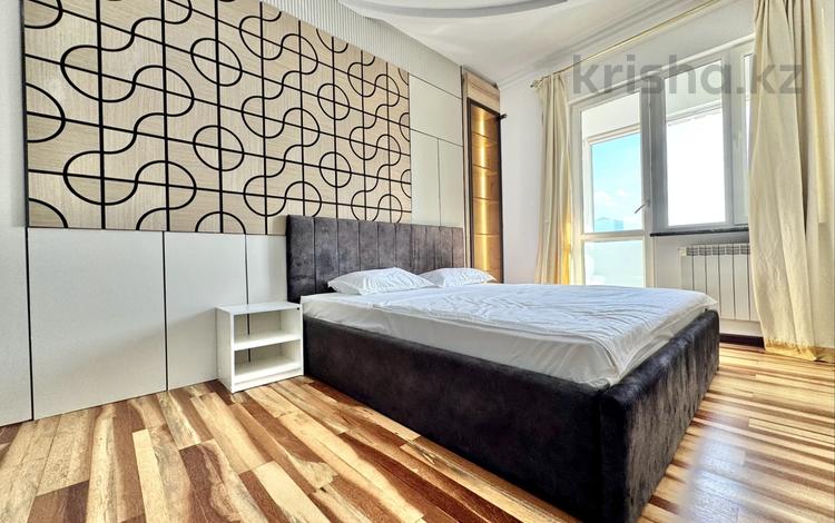 2-бөлмелі пәтер · 91 м² · 13/15 қабат, Достык 128 — МОЖНО НА КОРОТКИЙ СРОК!, бағасы: 599 000 ₸ в Алматы, Медеуский р-н — фото 2