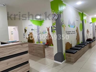 Медцентры и аптеки · 270 м² за 165 млн 〒 в Актау, 11-й мкр