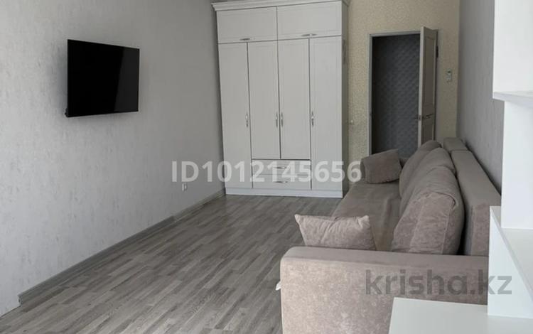 1-комнатная квартира · 52 м² · 3/5 этаж, 3-й мкр. 15 за 15.5 млн ₸ в Актау, 18-й мкр  — фото 2