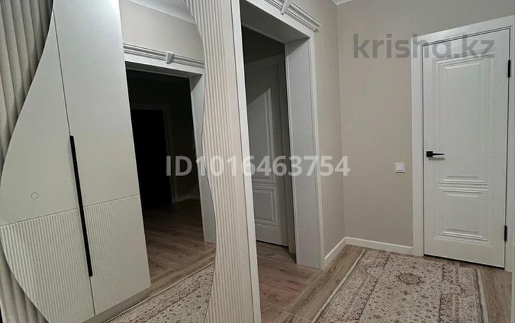 3-бөлмелі пәтер · 95 м² · 12/13 қабат, Есенова, бағасы: 500 000 ₸ в Алматы, Жетысуский р-н — фото 2