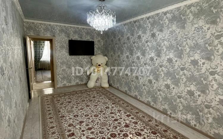 3-комнатная квартира · 70 м² · 1/5 этаж, 14-й мкр 17 за 23 млн ₸ в Актау — фото 2