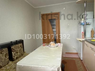 3-бөлмелі пәтер · 80.9 м² · 2/5 қабат, Конаева 36а — Напротив Тоймарт, бағасы: 180 000 〒 в Талдыкоргане, мкр Жастар