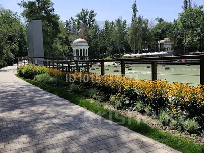 1-комнатная квартира · 35 м² · 3/5 этаж, мкр Самал, Достык — Митина за 240 000 ₸ в Алматы, Медеуский р-н