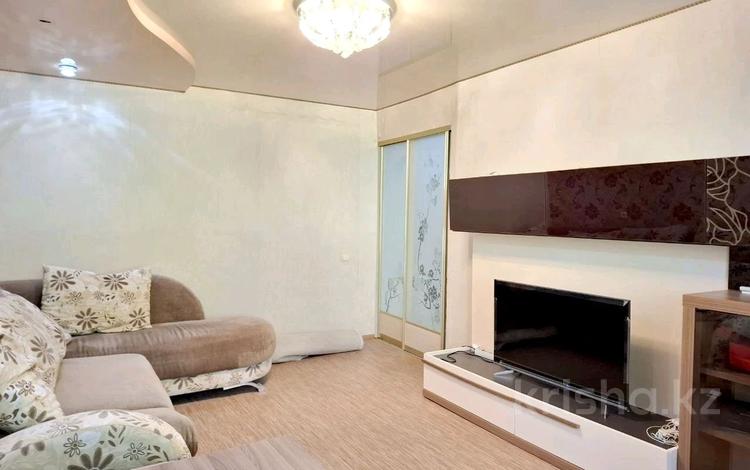 2-комнатная квартира · 50 м² · 2/5 этаж, Набережная Славского 48 за 30 млн ₸ в Усть-Каменогорске — фото 2