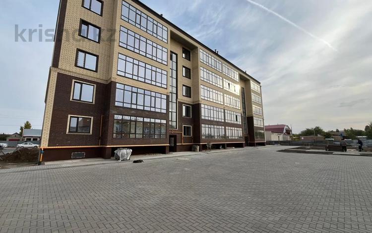 2-комнатная квартира · 66 м², мкр. Зачаганск пгт, п. Зачаганск, стр. Бірлік, д. 10/1 за ~ 19.1 млн 〒 в Уральске — фото 2