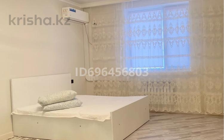 2-комнатная квартира, 67 м², 5/9 этаж помесячно, Абая 26/1 — Драм.театр