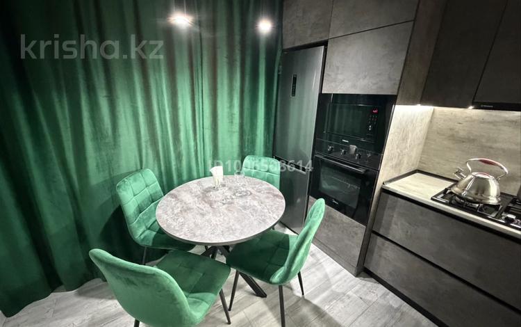 1-комнатная квартира · 60 м² · 8/9 этаж, Павла Корчагина 138 — Качарская за 2 500 〒 в Рудном — фото 2