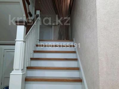 Дом · 6 комнат · 250 м², мкр Старый Аэропорт 10/1 — Надежда за 70 000 ₸ в Уральске