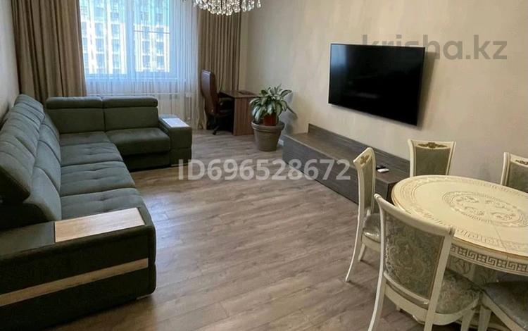 3-комнатная квартира, 100 м², 7/12 этаж помесячно, мкр Алмагуль, 287/2 34