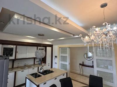 5-комнатная квартира · 206.5 м² · 3/3 этаж, Жумабека Ташенова за 129 млн ₸ в Астане, р-н Байконур