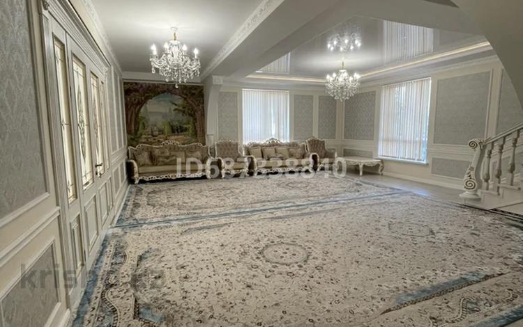 7-бөлмелі пәтер · 350 м² · 3/4 қабат, Орынбаева 23 6, бағасы: 80 млн ₸ в Шымкенте, Аль-Фарабийский р-н — фото 2