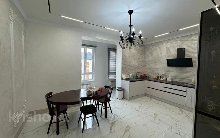 5-комнатная квартира · 216 м² · 5/6 этаж, мкр. Алтын орда за 89 млн 〒 в Актобе — фото 3