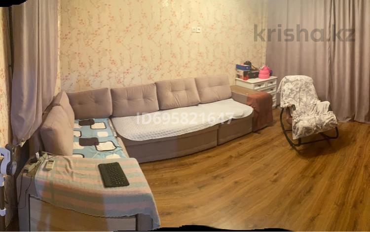 3-бөлмелі пәтер · 64 м² · 8/9 қабат, мкр Центральный, Момышулы 17, бағасы: 22 млн ₸ в Атырау — фото 2