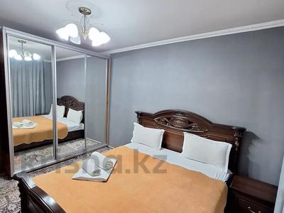 3-комнатная квартира, 68 м², 1/5 этаж посуточно, Шарипова за 20 000 〒 в Алматы, Алмалинский р-н
