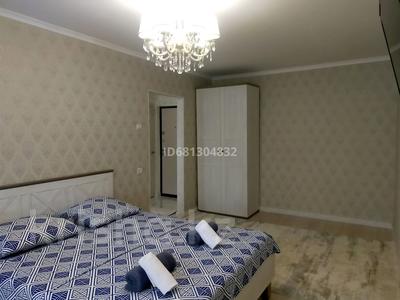 1-комнатная квартира, 32 м², 6/9 этаж посуточно, Ибатова — Абулхаир Хана-М. Оспанова за 9 000 〒 в Актобе