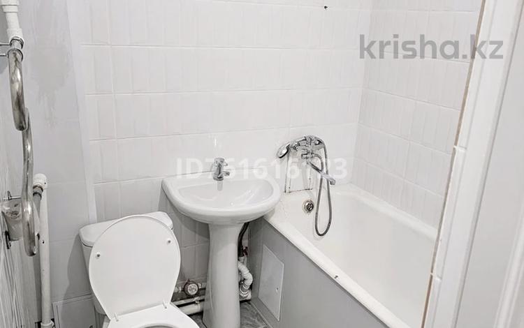 1-бөлмелі пәтер · 50 м² · 1/5 қабат, Б Момышулы 29 — Возле остановка жансая давмир, бағасы: 100 000 ₸ в Таразе — фото 2