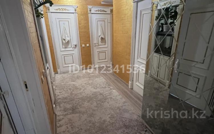3-комнатная квартира · 80 м² · 8/10 этаж, мкр Шугыла, жунисова 4/9 за 45 млн ₸ в Алматы, Наурызбайский р-н — фото 2