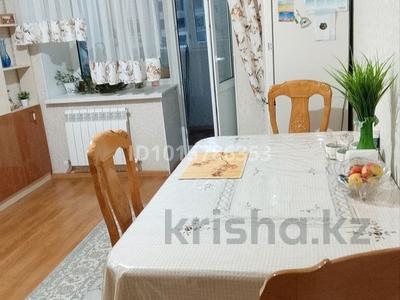 3-бөлмелі пәтер · 100.3 м² · 3/5 қабат, Алтын орда ш/а. 4, бағасы: 41 млн ₸ в Актобе, мкр. Алтын орда