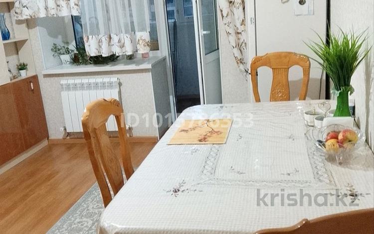 3-бөлмелі пәтер · 100.3 м² · 3/5 қабат, Алтын орда ш/а. 4, бағасы: 41 млн ₸ в Актобе, мкр. Алтын орда — фото 2