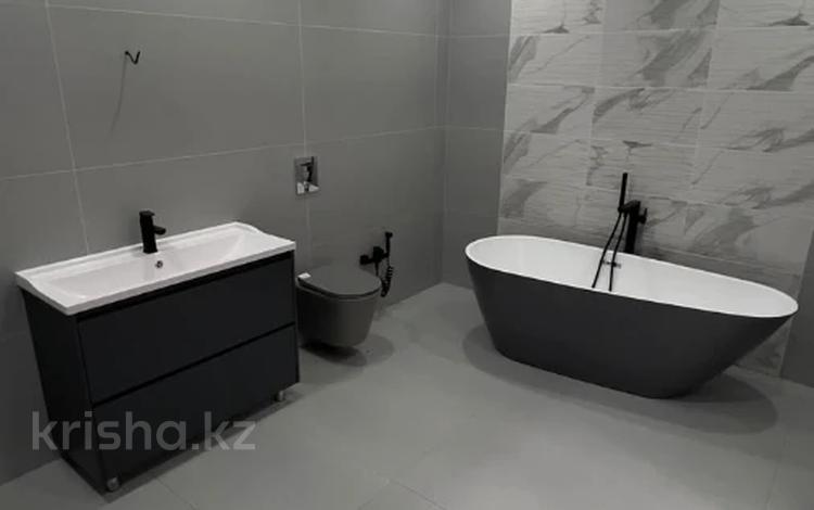 4-бөлмелі пәтер · 145 м² · 2/5 қабат, Мкрн Алтын Орда, 49г 49г, бағасы: 59 млн ₸ в Актобе — фото 2