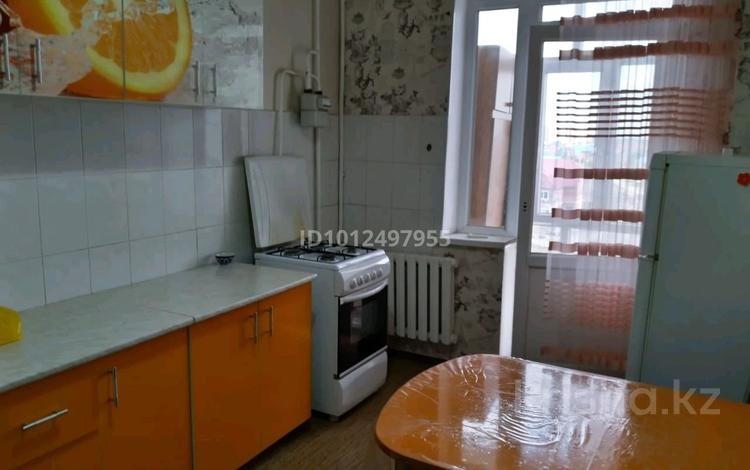 2-бөлмелі пәтер · 60 м² · 5/6 қабат, мкр 12, Бөгенбай батыр 32 — Бөгенбай батыр 32, подезд 2, бағасы: 130 000 ₸ в Актобе — фото 3