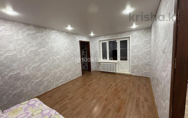2-комнатная квартира · 36 м² · 3/5 этаж, Камзина 37 за 80 000 ₸ в Аксу — фото 2