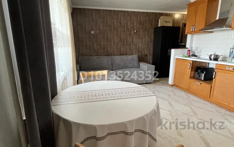 3-комнатная квартира · 46 м² · 6/9 этаж, Ауэзова 41 за 21.5 млн ₸ в Усть-Каменогорске — фото 2