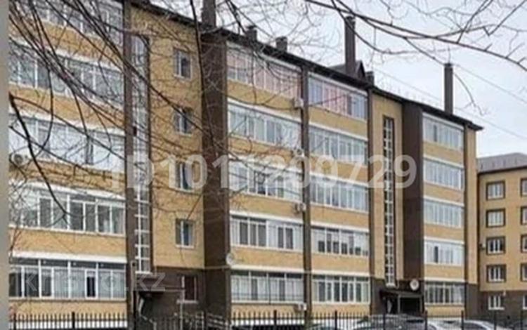 2-бөлмелі пәтер · 60 м² · 5/5 қабат, Северо-Восток ш/а., Мкр Северо-Восток,2 15/3 — 34 школа -гимназия , рынок аяжан, бағасы: 24.5 млн ₸ в Уральске, мкр Северо-Восток — фото 2