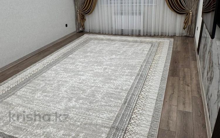 3-комнатная квартира · 97.3 м² · 4/10 этаж, мкр. Алтын орда, Мустафы Шокая за 37 млн ₸ в Актобе — фото 2