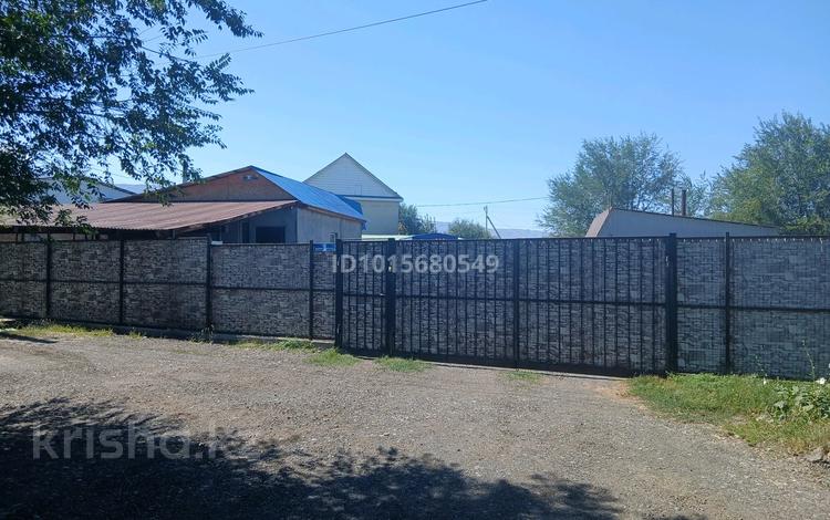Отдельный дом · 2 комнаты · 55 м² · 11 сот., Сырым Датулы 20 — Аэродром за 10.5 млн ₸ в Сарканде — фото 2