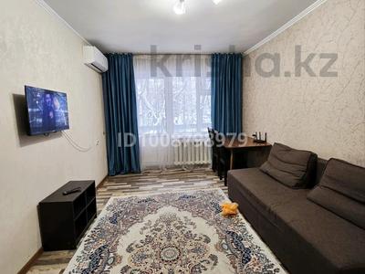 2-комнатная квартира · 45 м² · 2/5 этаж, Уалиханова 9 — Маметовой Саяхат за 18 000 ₸ в Алматы, Медеуский р-н