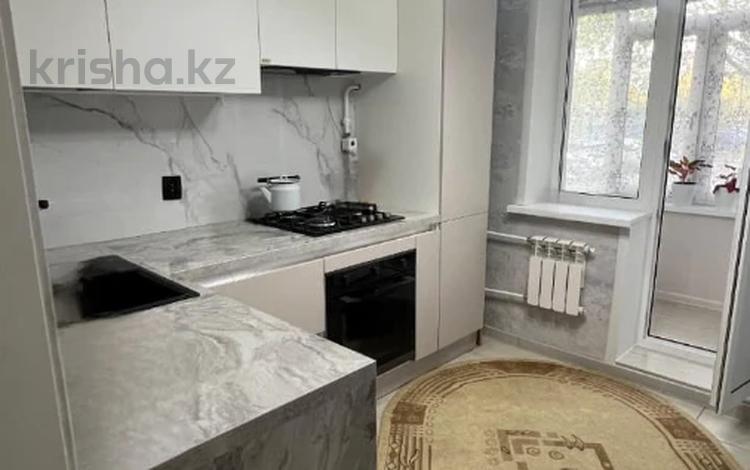 3-комнатная квартира · 66.8 м² · 1/5 этаж, 4 мкрн за 24.5 млн ₸ в Уральске — фото 2