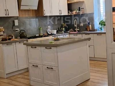 Отдельный дом · 7 комнат · 530 м² · 15 сот., Кенесары 18 за 190 млн ₸ в Жибек Жолы