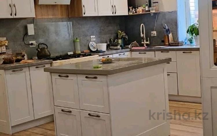 Отдельный дом · 7 комнат · 530 м² · 15 сот., Кенесары 18 за 170 млн ₸ в Жибек Жолы — фото 2