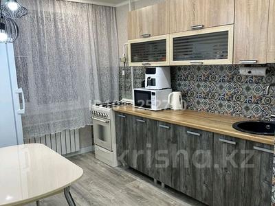 3-бөлмелі пәтер · 63.7 м² · 3/9 қабат, мкр Строитель 29 — Напротив гипермаркета Алтындар, бағасы: 25.5 млн ₸ в Уральске