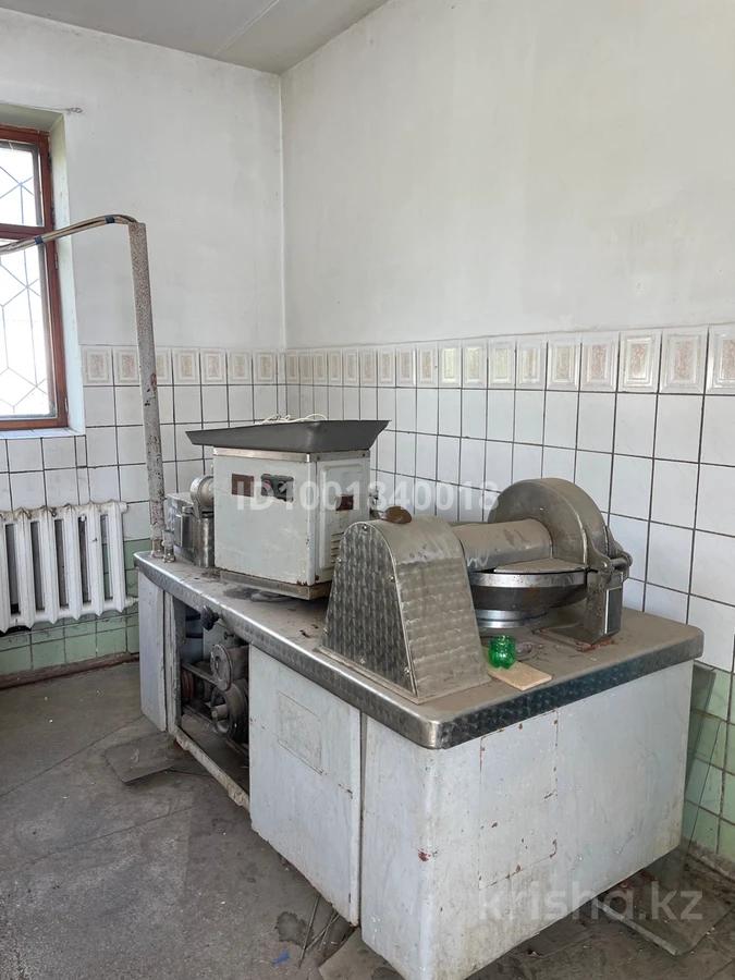 Магазины и бутики · 300 м²